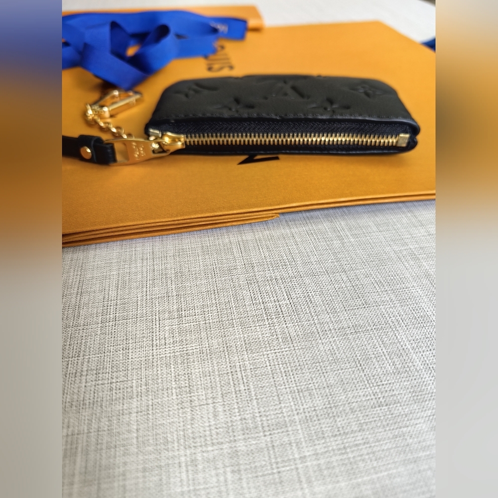 Louis Vuitton Black Key Pouch - Picture 7 of 13